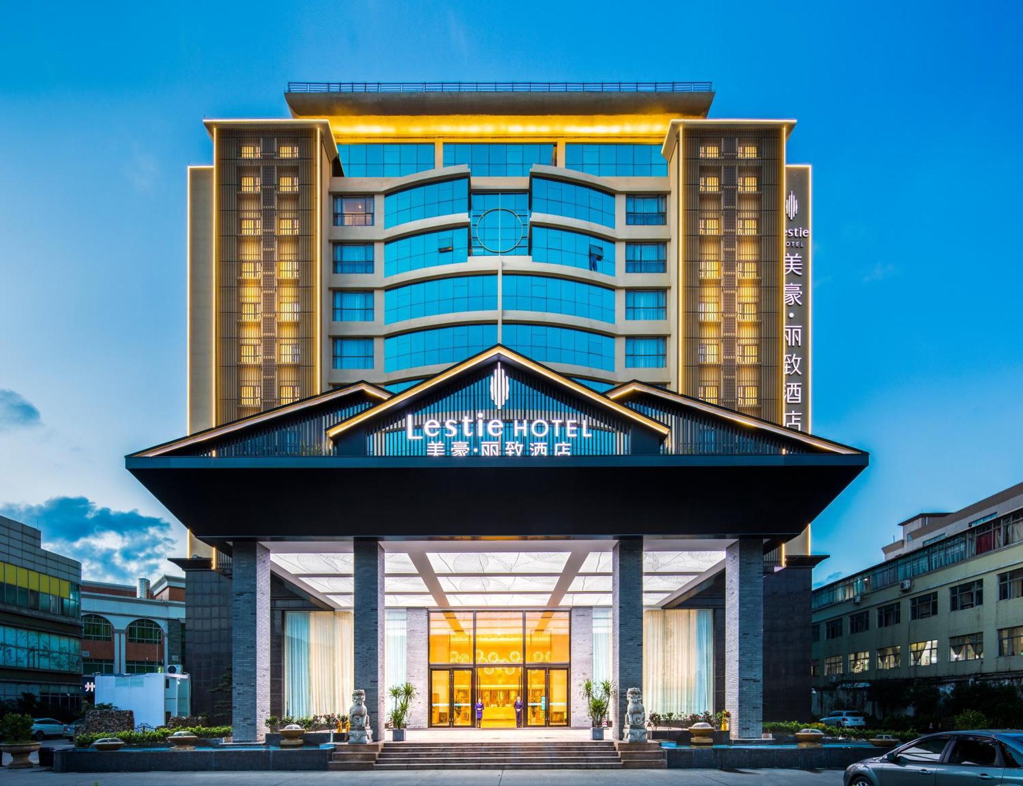 Mehood Lestie International Hotel Nancun Wanbo Metro Station Branch - Free Shuttle Bus To Canton Fair Complex During Canton Fair Period & Free Breakfast & Free Afternoon Tea & Free Midnight Snack & Free Vpn Internet Access Guangzhou Exterior foto